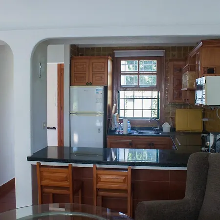 Casa De 5 Y 2 Terrazas *