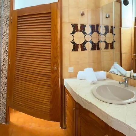 Casa De 5 Y 2 Terrazas